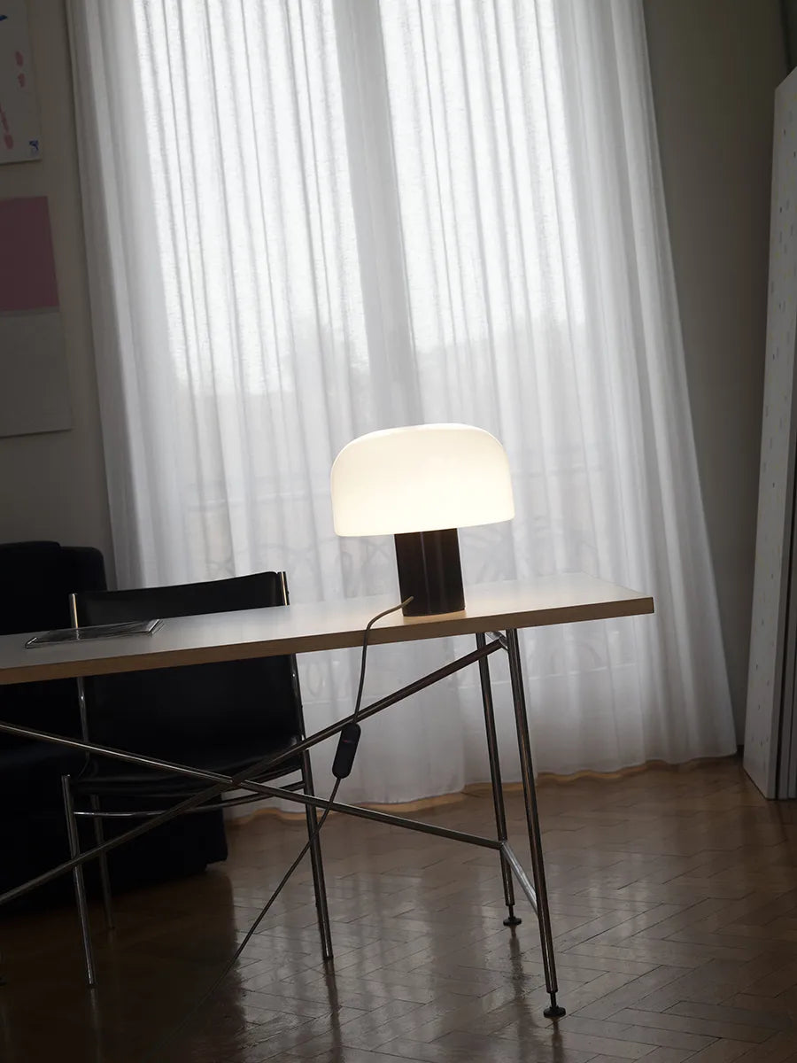 Bellhop Glass Tischleuchte von Flos