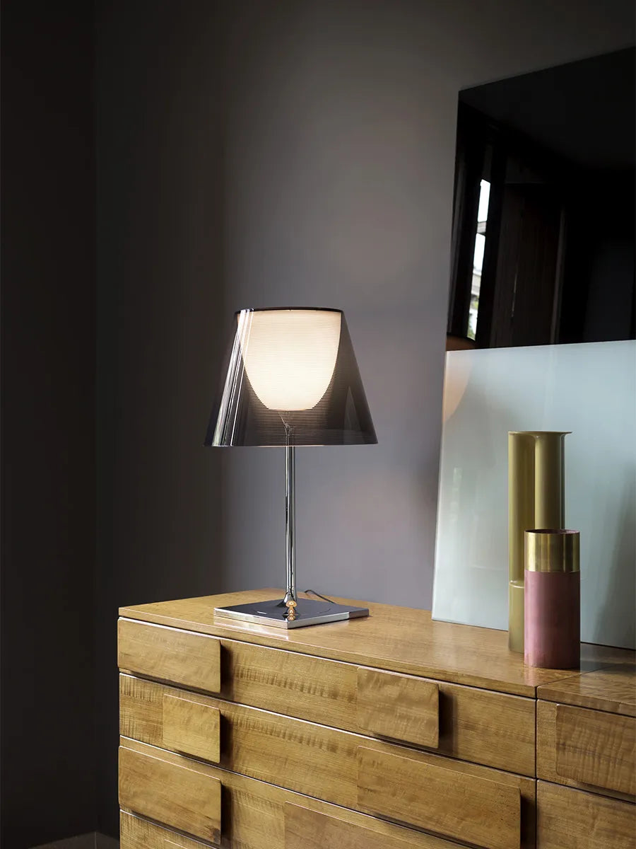 KTribe T1 Tischleuchte von Flos