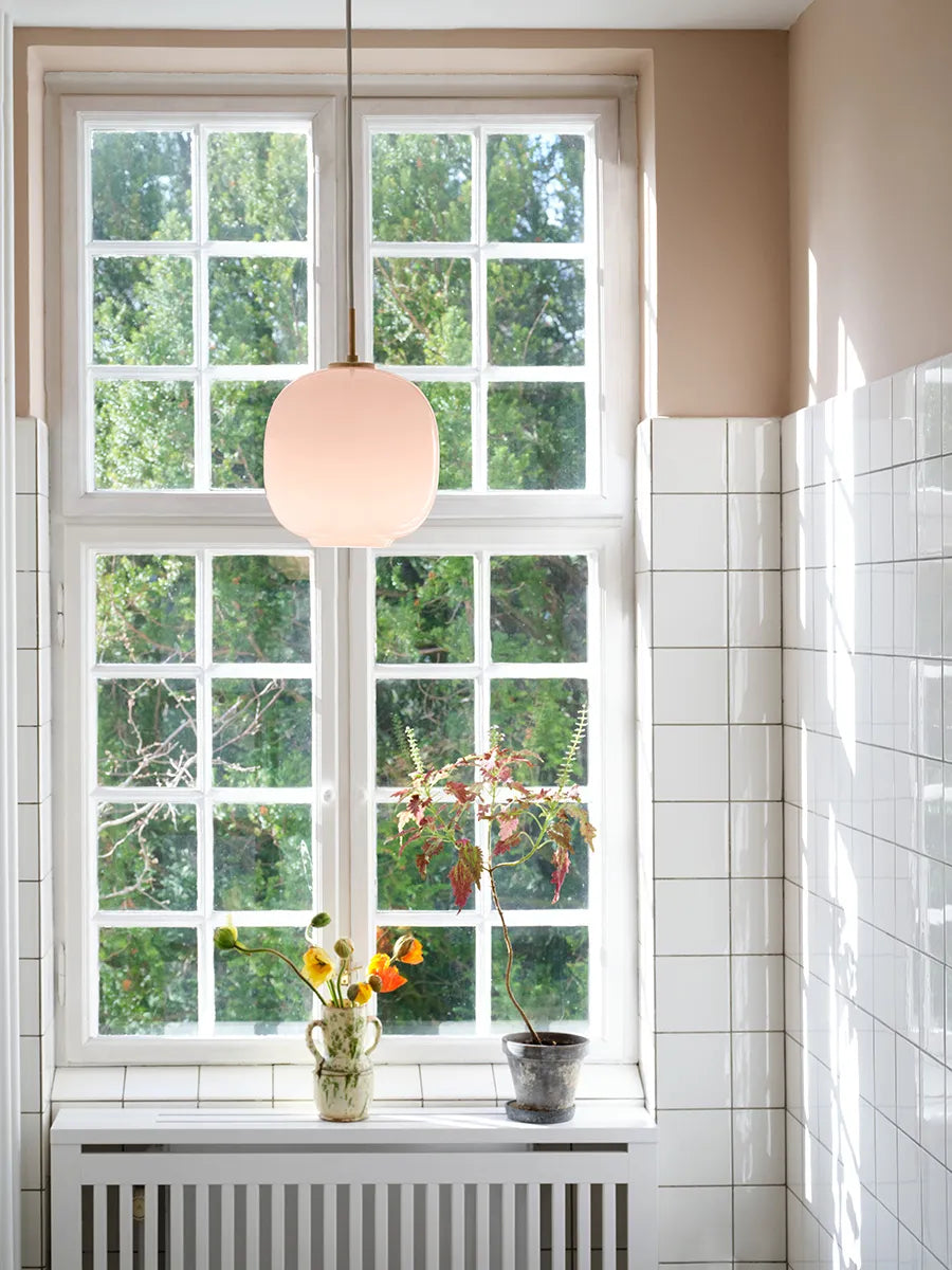 VL45 Radiohus Pale Rose Pendelleuchte 250 von Louis Poulsen