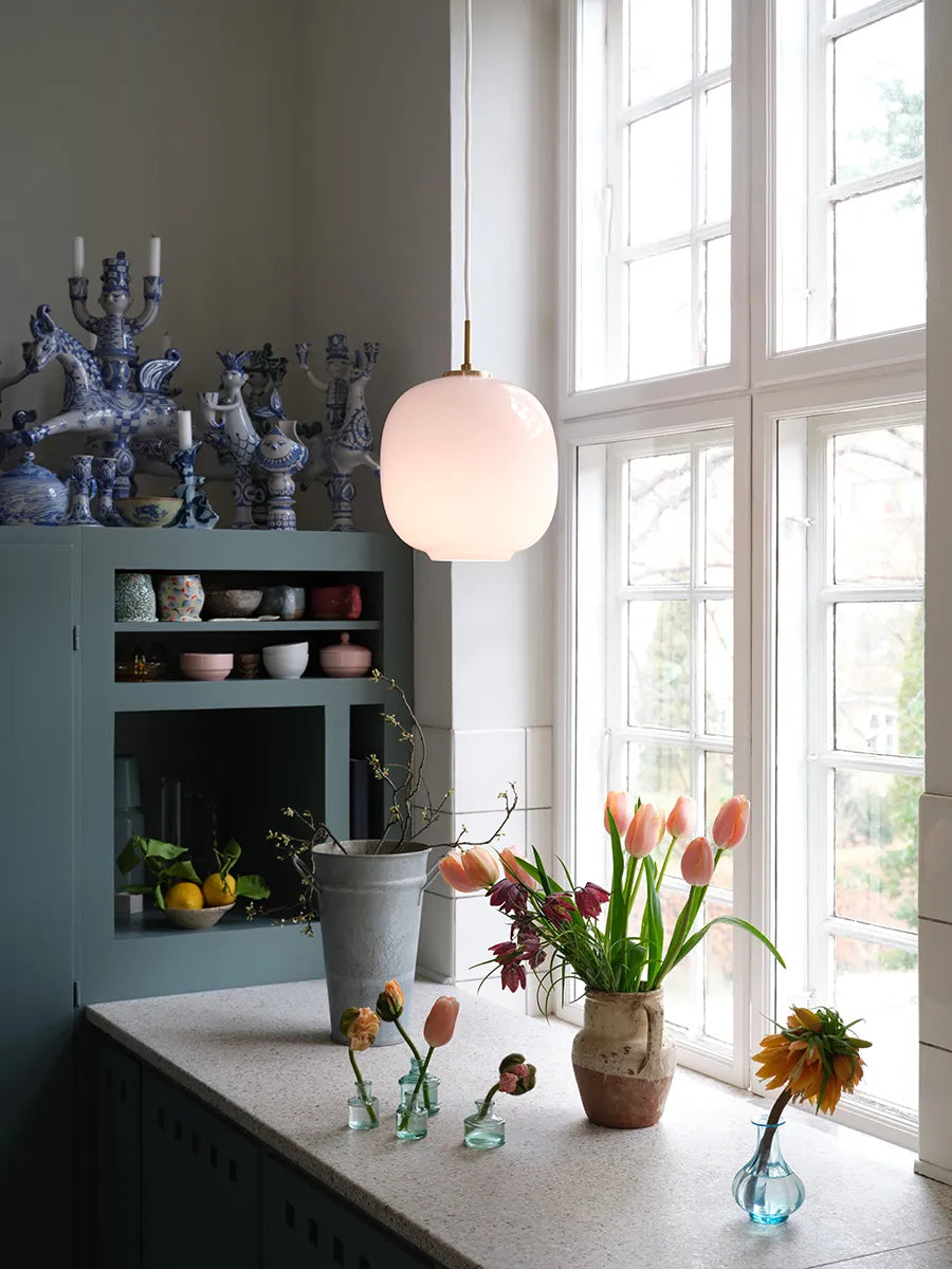 VL45 Radiohus Pale Rose Pendelleuchte 250 von Louis Poulsen