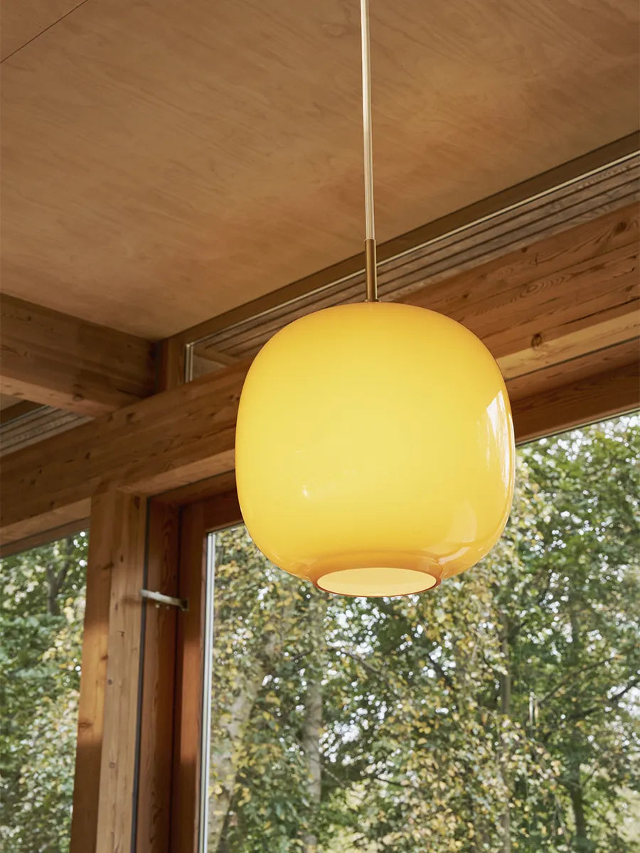 VL45 Radiohus Pendelleuchte 250, Amber von Louis Poulsen