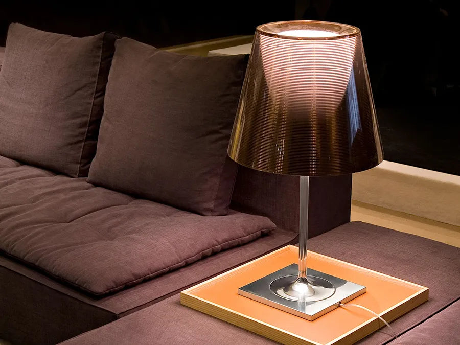 KTribe T2 Tischleuchte von Flos
