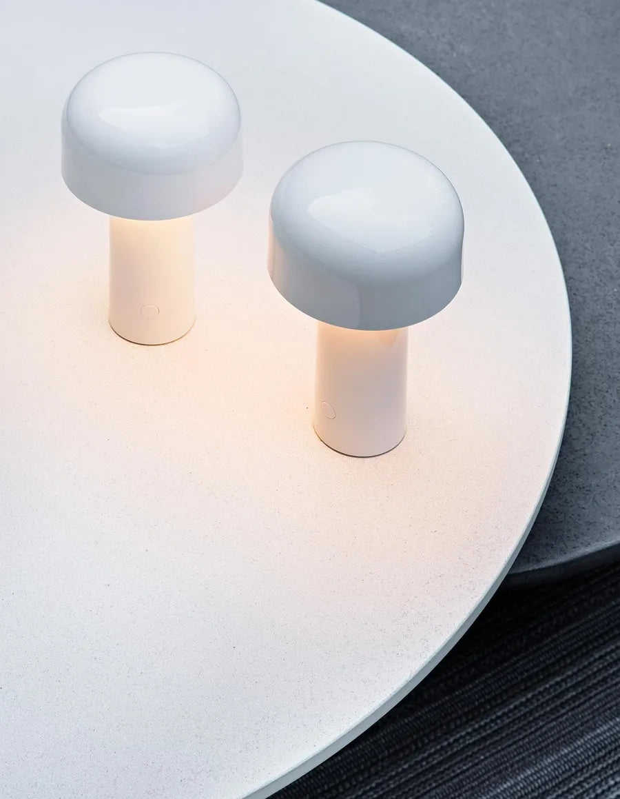 Bellhop Tischleuchte von Flos